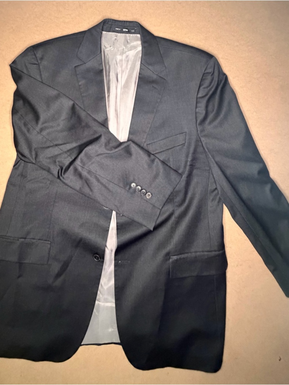 Hugo Boss Men’s Classic Black Blazer - Sleek Tailored Jacket size 42R